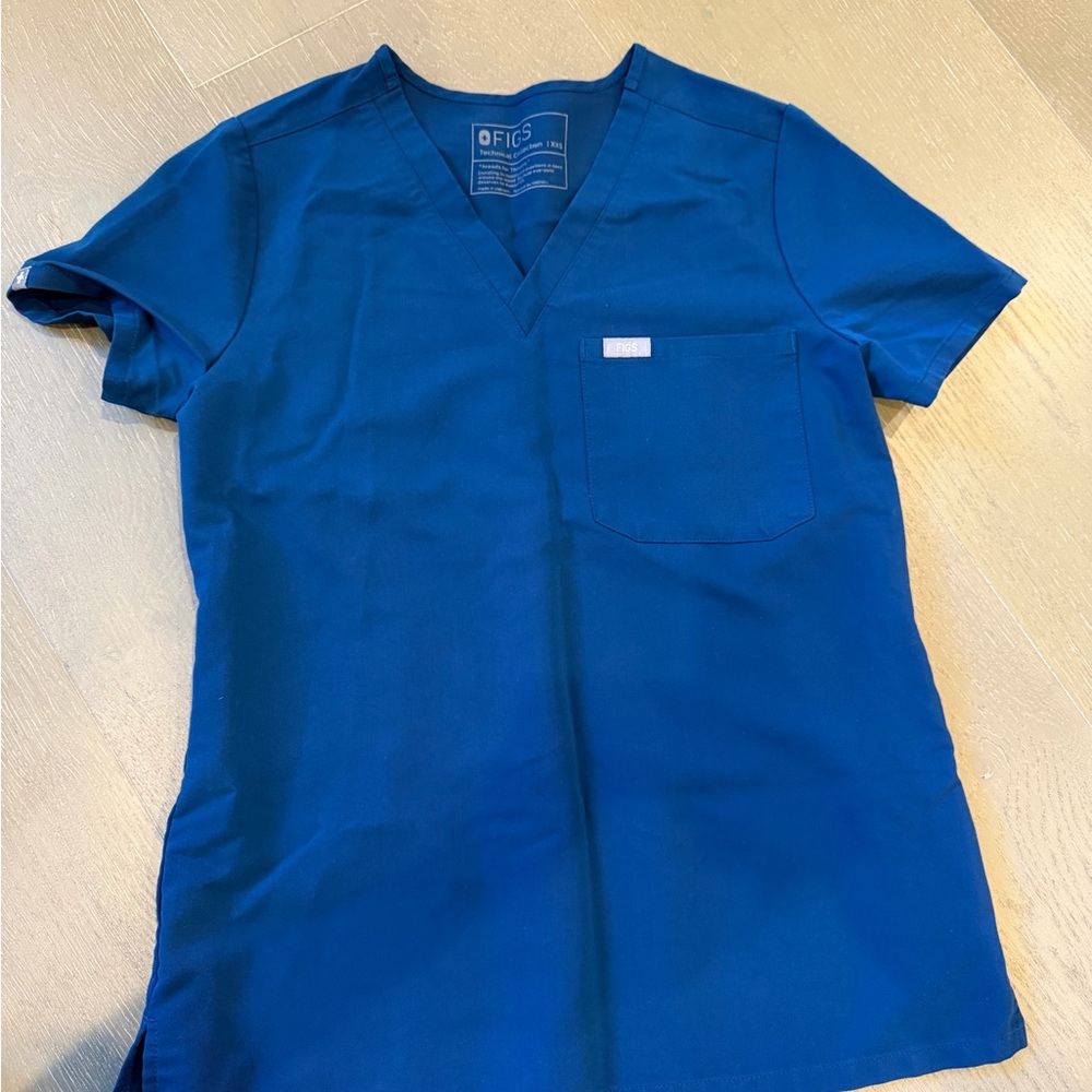 FIGS Women’s Catarina Scrub Top in Limited Edition Teal